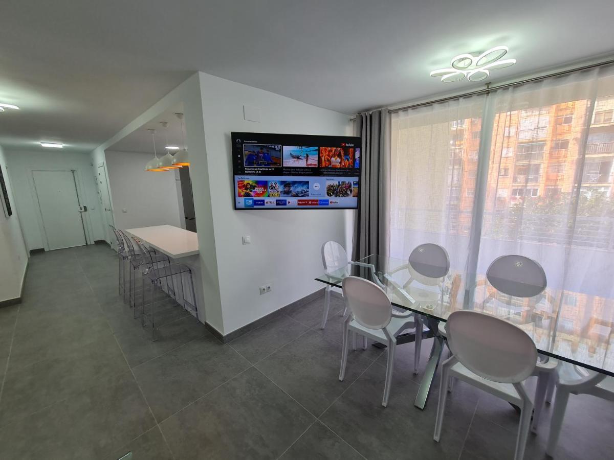 Modern 3 Bedroom Luxury Apartment In トレモリノス エクステリア 写真