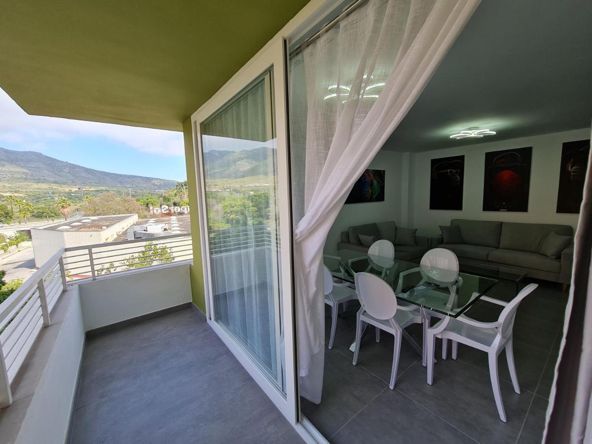 Modern 3 Bedroom Luxury Apartment In トレモリノス エクステリア 写真