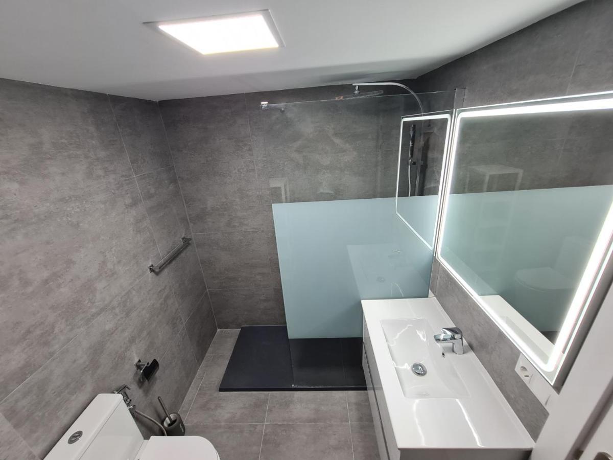 Modern 3 Bedroom Luxury Apartment In トレモリノス エクステリア 写真