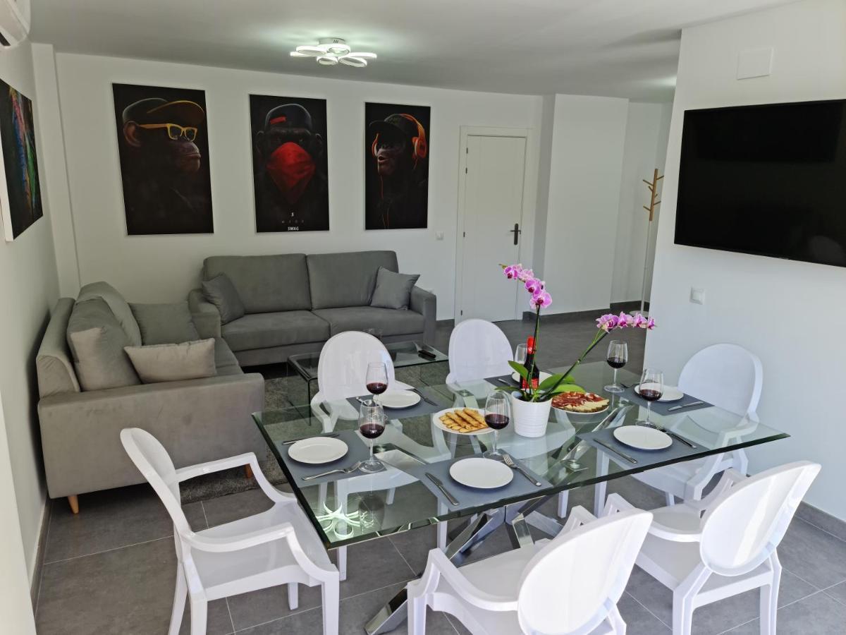 Modern 3 Bedroom Luxury Apartment In トレモリノス エクステリア 写真